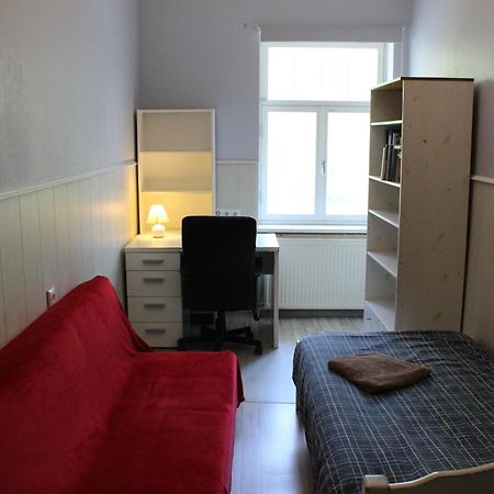 Herne Homestay Talin Exterior foto